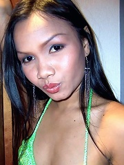 Horny Thai chick in green bikini ready for action